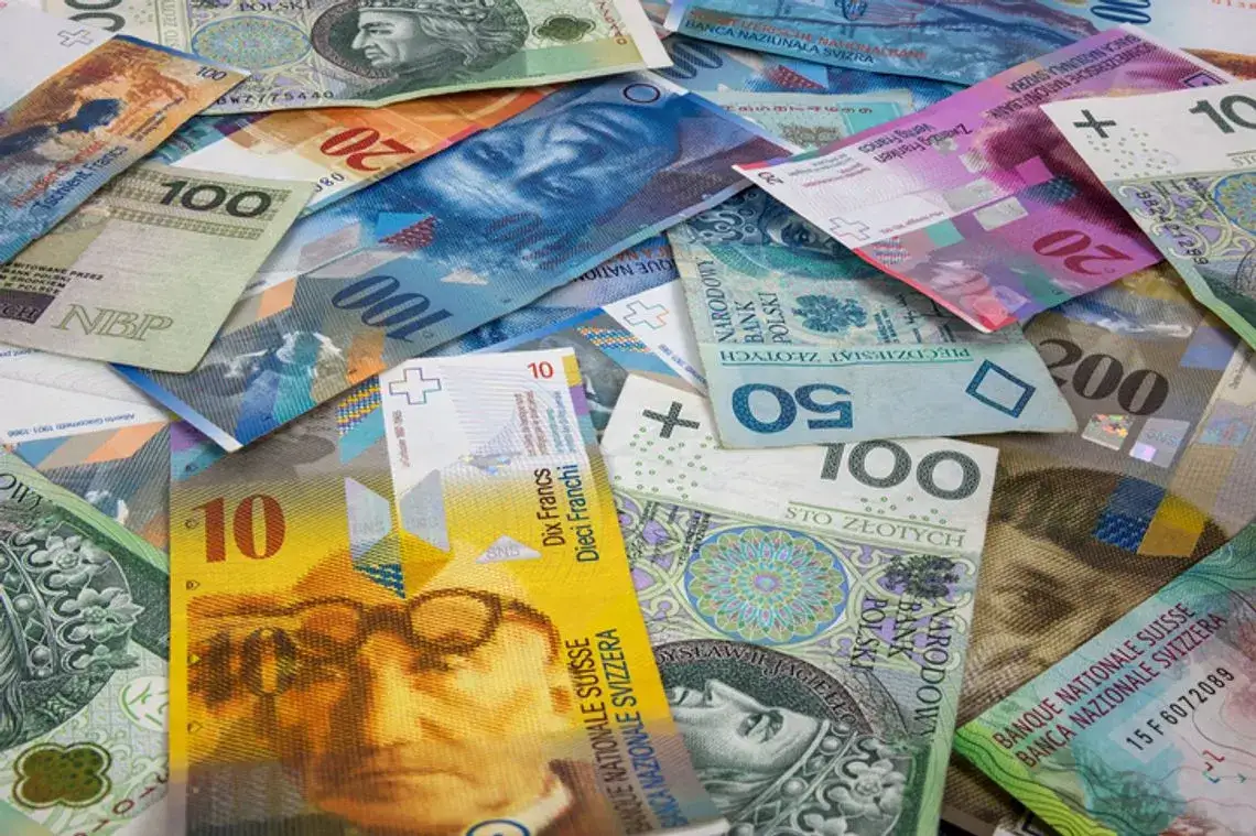 Zdjęcie Dlaczego kredyt we frankach był tańszy? Odkryj ukryte ryzyka i przyczyny