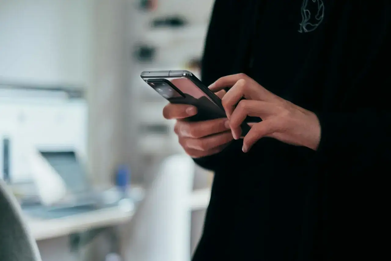 Zdjęcie Jak kopać kryptowaluty na telefonie i uniknąć strat i problem&oacute;w